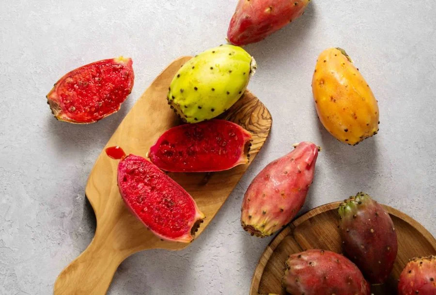 آیا میوه کاکتوس خوردنی است؟ بررسی فواید، مضرات و خواص گلابی خاردار
