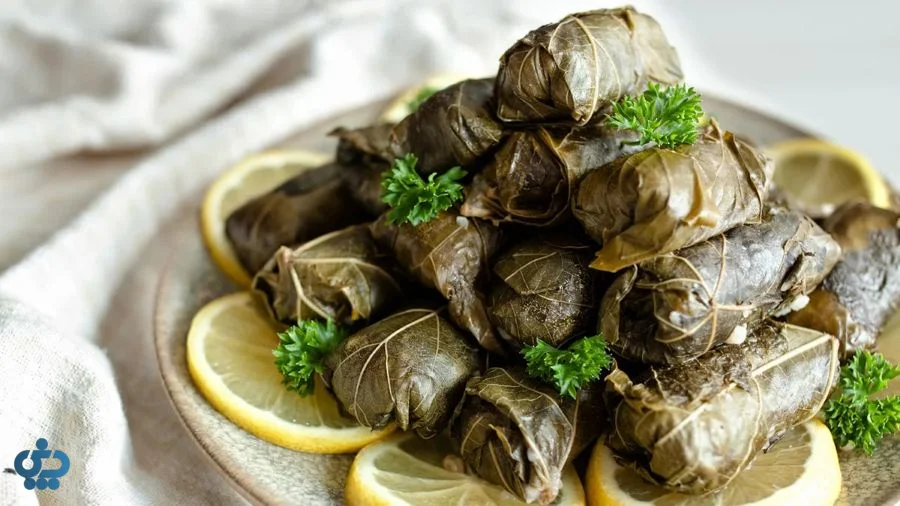 دلمه برگ مو: تابستانی و خوش‌رنگ