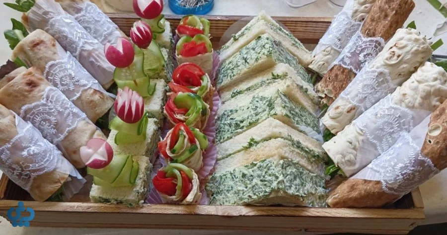 رولت نان و پنیر و سبزی