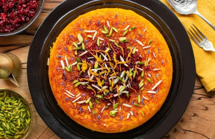 طرز تهیه ته چین مرغ با گردو؛ دستور پخت مجلسی با عطر زعفران و طعم اصیل